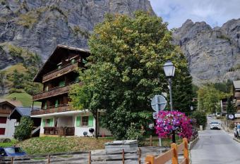 Studio Luizet Nr 28 has Balcony rooms