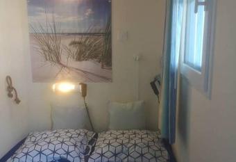 Les landes et l oc  an has Balcony rooms