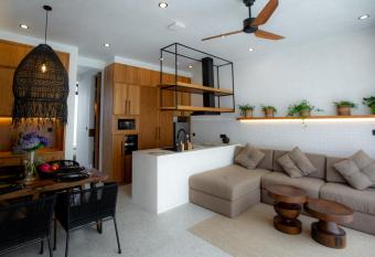 Rahya Villas Complex has Balcony rooms