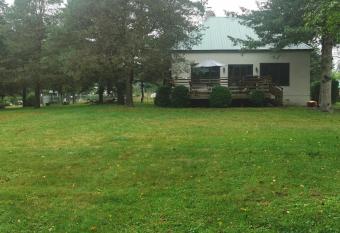 Chalet Hardy has Balcony rooms