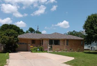 El Capitan Guesthouse allows 18 year olds to book a room