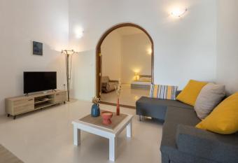 Maggano Apartments 2 has Balcony rooms