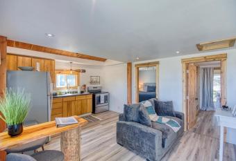 #StayinMyDistrict Lakeside Near Oregon Dunes has Balcony rooms