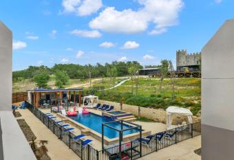 7-Mona Lisa-2nd Floor-Pool View has Balcony rooms