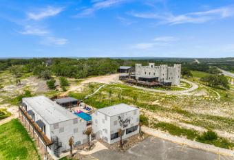 3-Marilyn Monroe-1st Floor-Hill Country View has Balcony rooms