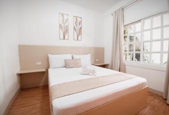 Kaimito House - Guest House near Mactan-Cebu Airport has Balcony rooms