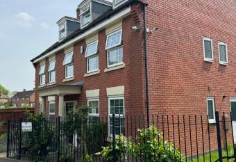 Cherry Tree Family Home has Balcony rooms