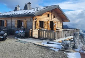 paisible has Balcony rooms