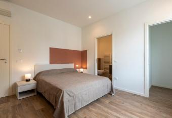 IARSERA rooms and apartment allows 18 year olds to book a room