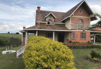 Villa Monterrey has Balcony rooms