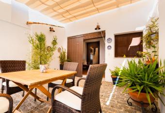 Casa Del Estanco has Balcony rooms