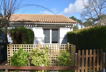 La cigogne has Balcony rooms