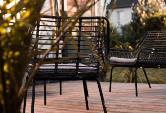 Le coquillage, la clef des paons has Balcony rooms