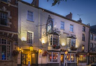 The Three Swans Hotel, Market Harborough, Leicestershire allows 18 year olds to book a room