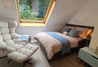 Gem  tliches Waldzimmer allows 18 year olds to book a room