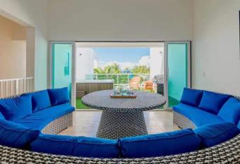 AquaBlue allows 18 year olds to book a room