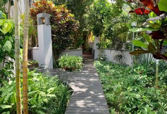 Sea-Esta Beach House Zinkwazi Beach has Balcony rooms