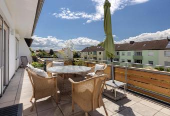 Zuhause Auf Zeit Weserlicht  has Balcony rooms