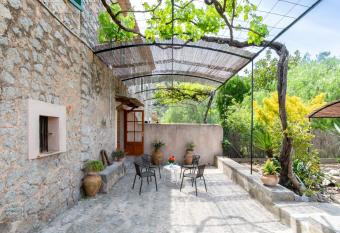 Ca n Repic has Balcony rooms