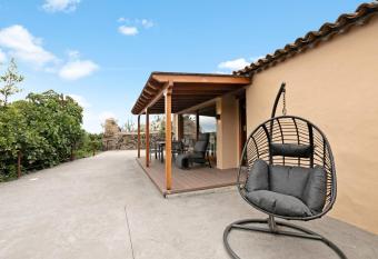 El Portillo 2 has Balcony rooms