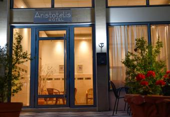 Aristotelis Hotel allows 18 year olds to book a room