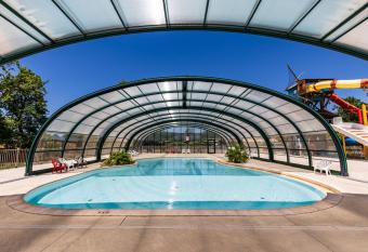 Chalet Yoya has Balcony rooms