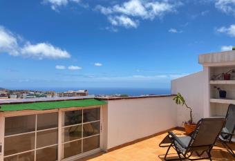   tico La Laguna has Balcony rooms