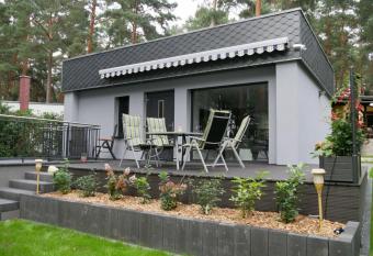 Am Kiefernweg 17 has Balcony rooms