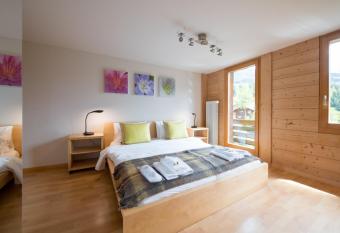 Chalet Montana has Balcony rooms