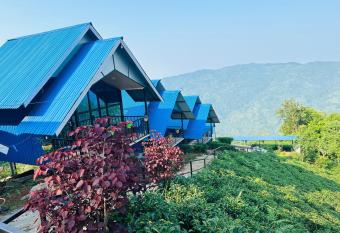 Gurkha Resort and Bar has Balcony rooms