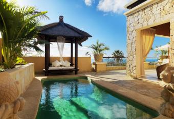 Royal Garden Villas, Luxury Hotel has Balcony rooms