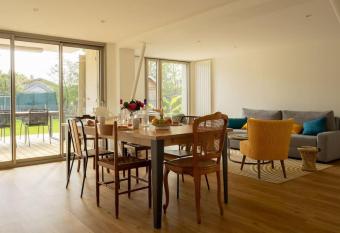 La Villa Jade has Balcony rooms