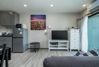   1O                                   669  582I976 has Balcony rooms