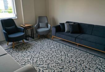 (null) has Balcony rooms