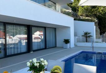 Villa Apartment Danny has Balcony rooms