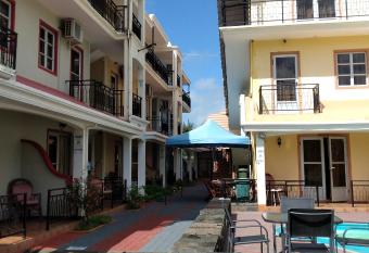 Mon CASE 2, Affordable two bedrooms apartment in Grand Baie, Pereyb  re has Balcony rooms