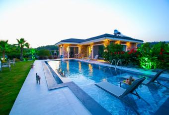 EGE Villalar   has Balcony rooms