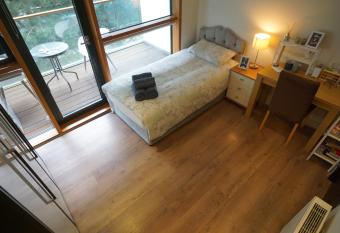 (null) has Balcony rooms