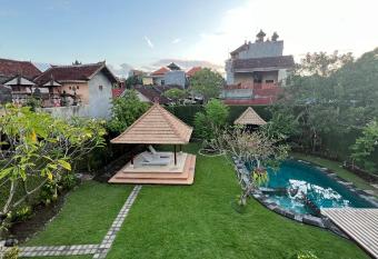 Eimas Hive has Balcony rooms