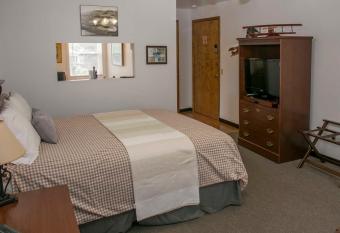 The Jenny Suite 4 has Balcony rooms