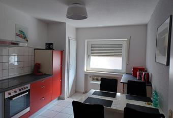 Super Zentrales Apartment MG allows 18 year olds to book a room