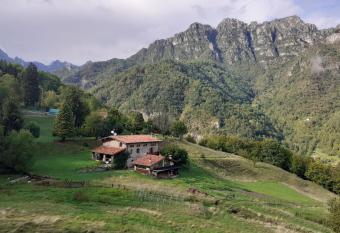 (null) allows 18 year olds to book a room