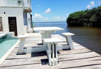 See Belize BAY Ground Floor Cozy Sea View Economy Studio with Infinity Pool & Overwater Deck has Balcony rooms
