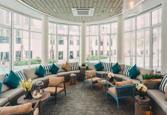 Studio 1 bed Pool View close to BTS Bearing has Balcony rooms