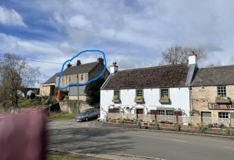 (null) has rooms with a private hot tub