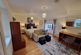 The Nu Place Suite has Balcony rooms