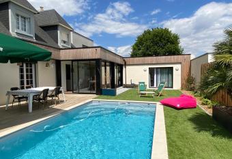 Lady Jule Chambres d h  tes & spa has Balcony rooms