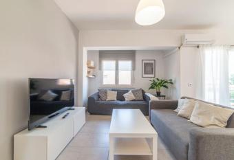 02249 Segunda planta con encanto allows 18 year olds to book a room