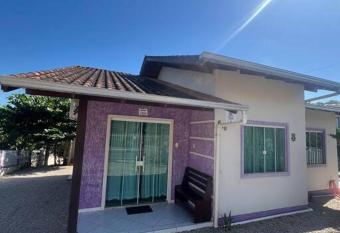 Casa em Brusque, aconchegante com 2 quartos has Balcony rooms