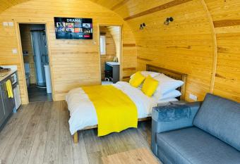 Ffrith beach glamping pods has Balcony rooms